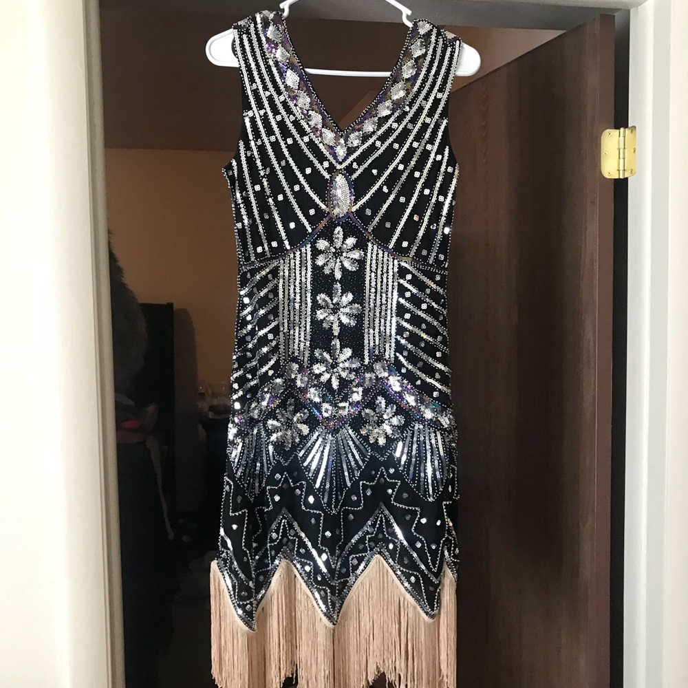 Beautiful Art Deco Sequin Flapper/Gatsby Dress.